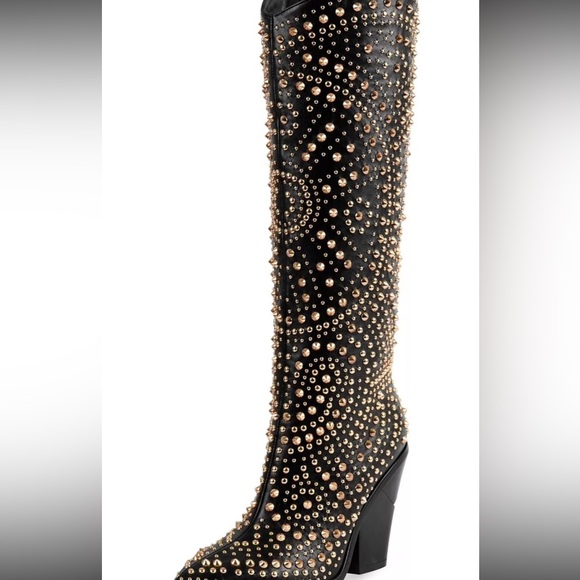 Studded boots! - Picture 3 of 4